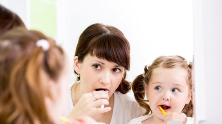 Pentingnya Melatih Anak Untuk Selalu Menjaga Kebersihan Gigi Investasi Kesehatan Seumur Hidup