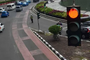 Pentingnya Menjaga Jarak Aman Berhenti di Lampu Merah: Kunci Keselamatan di Jalan Raya
